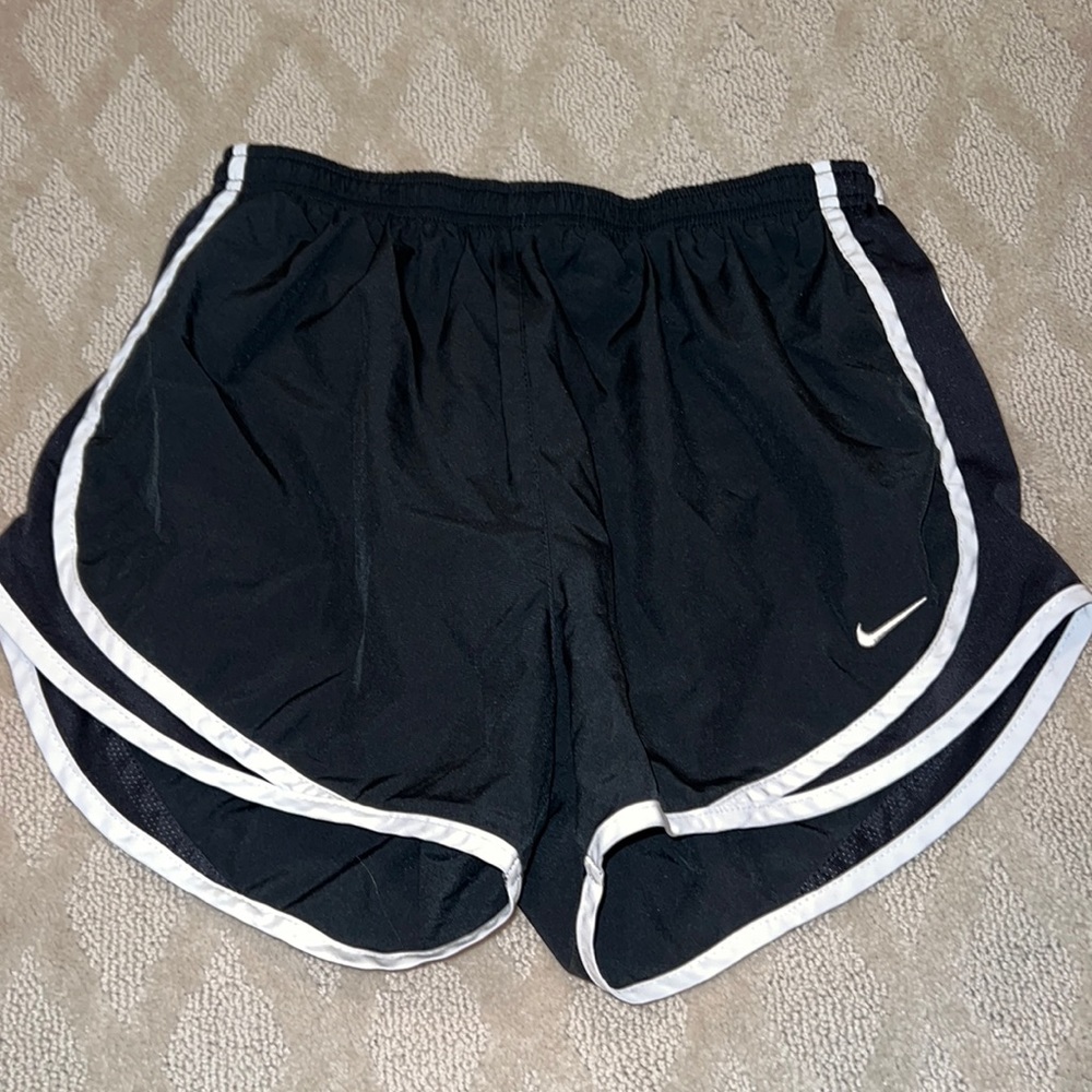 nike black shorts